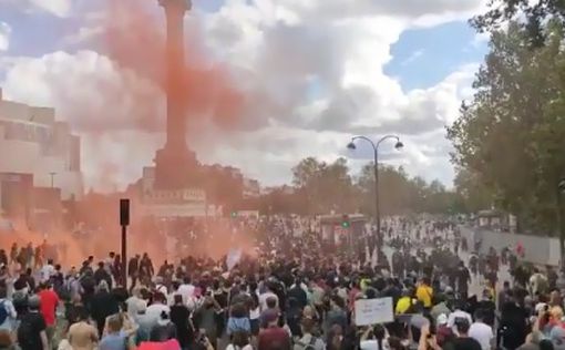 Протесты в Париже: против митингующих применили слезоточивых газ