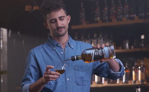 Восемь престижных наград: израильский виски стал международным брендом | Фото: שי יחזקאל