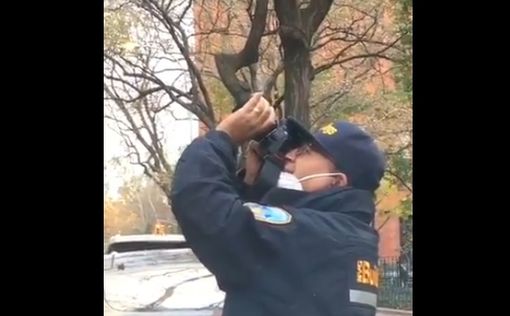 Нью-Йорк: Инспектора с биноклями смотрят в квартиры евреев