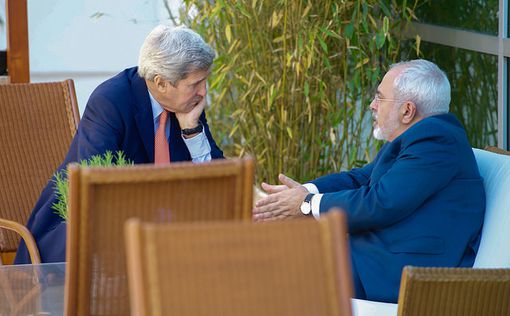 Зариф: Угрожать Ирану бесполезно, Керри