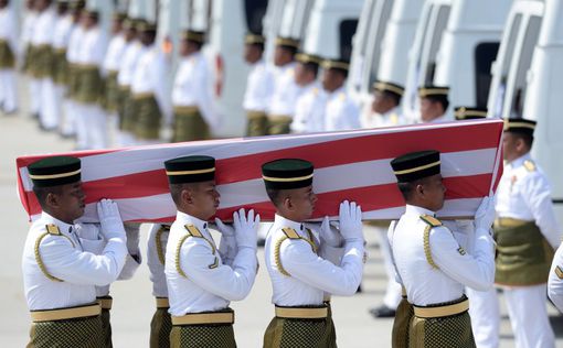 Тела 20 жертв MH17 отправлены в Малайзию