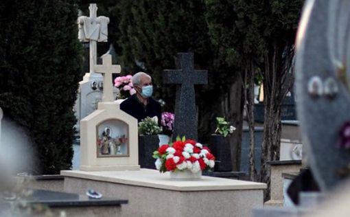 В Испании "восстала из мертвых" умершая от COVID бабушка