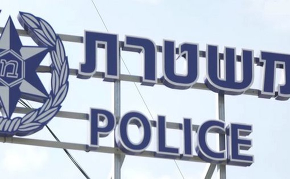 Директора школы в Тель-Авиве подозревают в отношениях с 17-летним учеником