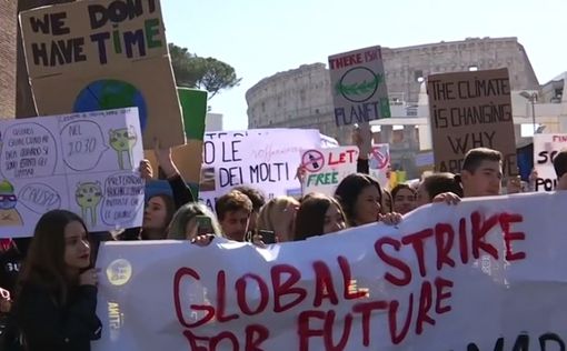 Глобальное потепление: десятки тысяч студентов митингуют