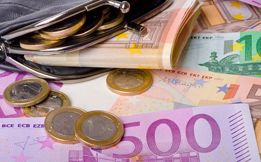 Туссен: ЕЦБ должен выплатить Греции 1,2 миллиарда евро