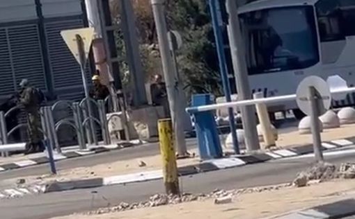 Видео: момент нападения террориста на въезде в Иерусалим