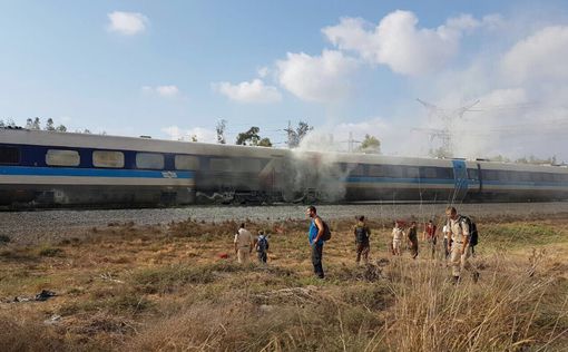 Пожар в пассажирском поезде на севере Израиля. Видео