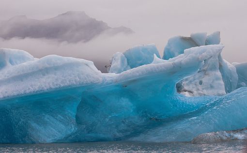 Айсберг размером с Лондон откололся от шельфового ледника Антарктиды