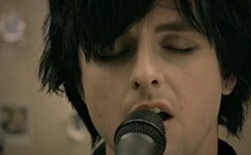 Солист Green Day решил отказаться от гражданства США