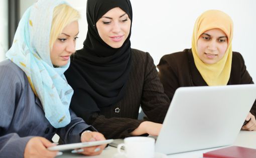 Эр-Рияд проводит феминизацию ряда профессий