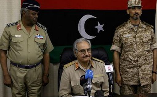 Бомбят базу исламистов и университет Бенгази