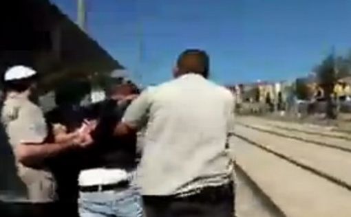 Иерусалим: Араб атаковал охранника на остановке трамвая