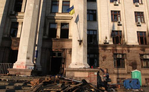 В Одессе в горящем Доме профсоюзов люди умирали мгновенно