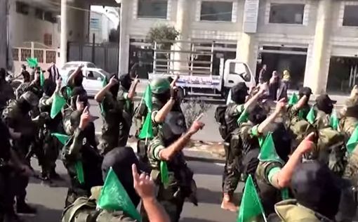 ХАМАС провёл парад в честь годовщины "Нерушимой Скалы"