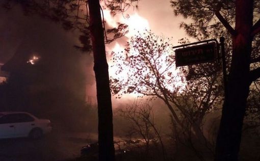 Пожар  в Халамише разрушил десятки домов