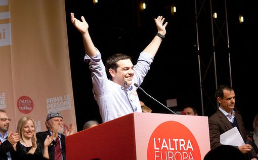 Партия Ципраса лидирует на досрочных выборах в Греции