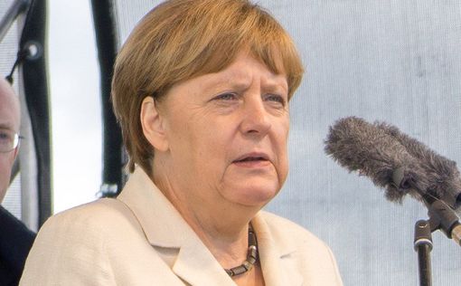 Меркель: ограничений на прием беженцев не будет
