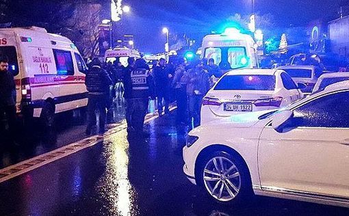 Ночной клуб в Стамбуле расстрелял "Санта-Клаус"