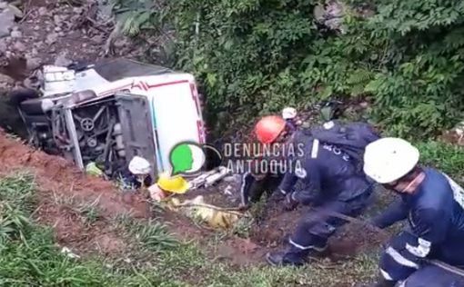 Трагедия в Колумбии: автобус с пассажирами рухнул в обрыв