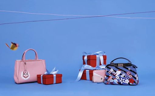 Fendi выпустили рождественскую коллекцию сумок