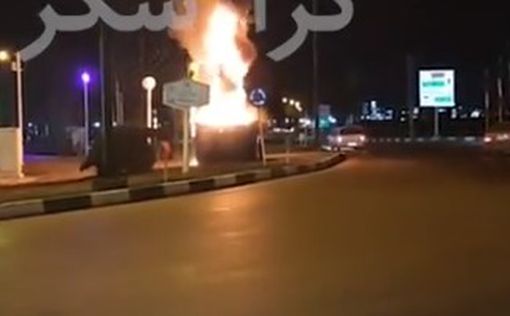 В Иране подожгли памятник Сулеймани