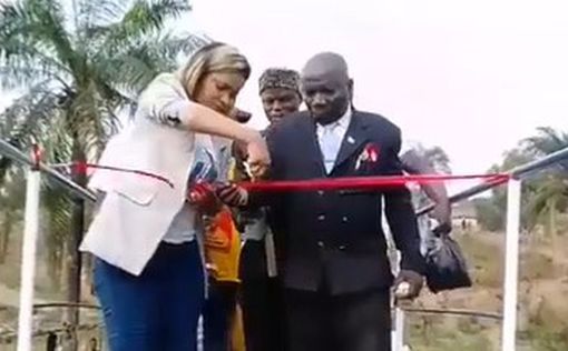 В Конго мост рухнул прямо на церемонии открытия: видео