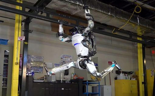 Boston Dynamics научил своего робота гимнастике