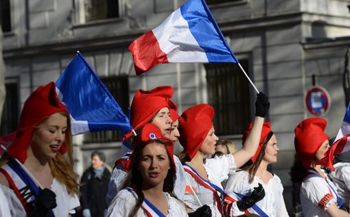 Французы вышли на демонстрацию против однополых браков