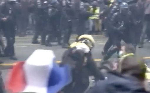 Париж: столкновения между полицией и протестующими