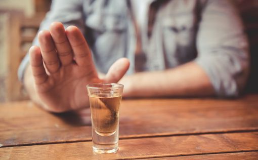 Не менее 34 человек умерли в Индии после употребления токсичного алкоголя