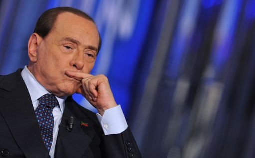Берлускони приступает к общественным работам
