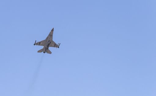 Самолет ВВС обстреляли, ЦАХАЛ нанес удар по Сирии