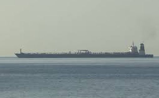 Корабли ВМС Ирана сопровождают танкеры с нефтью для Ливана