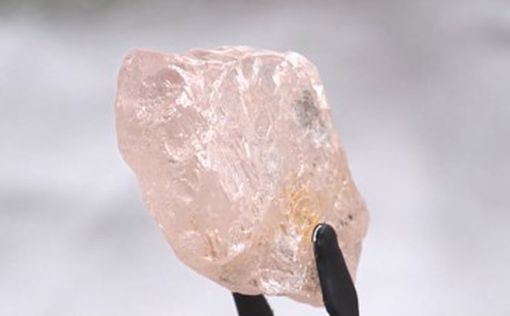 В Анголе обнаружили самый большой розовый алмаз за 300 лет