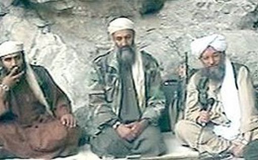 Врачу бин Ладена сократили тюремный срок