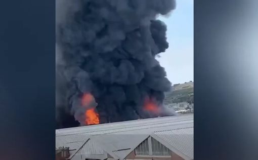 Масштабный пожар в порту на юге Англии: был слышен взрыв