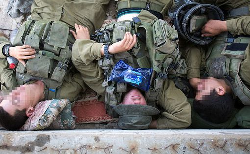 Солдаты заснули в карауле, палестинцы украли у них телефоны