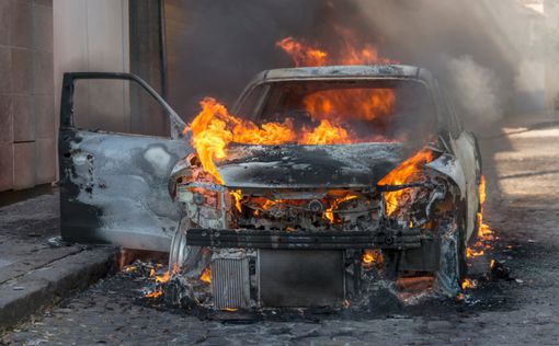 В Иерусалиме сгорели автомобили британского консульства