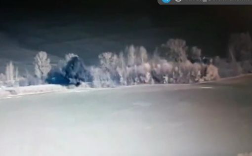 Видео: российская колонна подорвалась на гирляндной цепи украинских мин