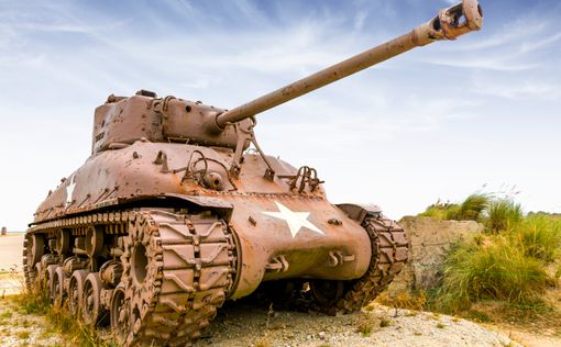 Меркель просят избавить Восточную Европу от танков США