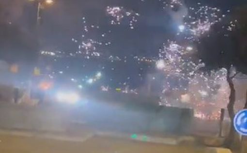 Восточный Иерусалим: полицейских атаковали фейерверками