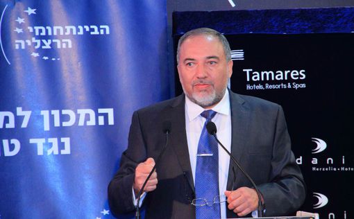 Либерман: ХАМАСу дают самому выбирать время для новой войны