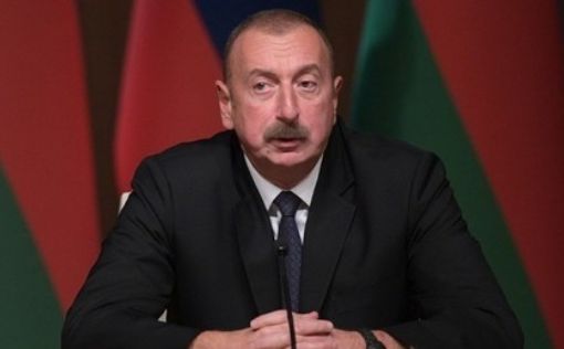 Президент Азербайджана требует от карабахских армян стать гражданами или уехать