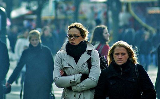 Женщины больше, чем мужчины, страдают от холода