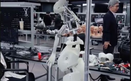Роботы-стриптизеры - новое слово в сфере развлечений