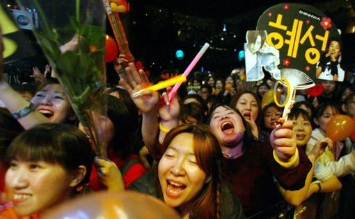 В Южной Корее посетитель гей-клубов заразил 100 человек