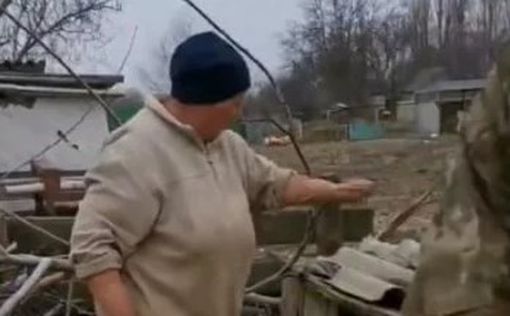 Под Киевом женщина отняла у российских военных боеприпасы