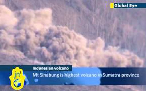 В Индонезии разбушевался вулкан Синабунг
