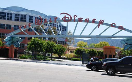 Компания Walt Disney Co. требует привить всех сотрудников