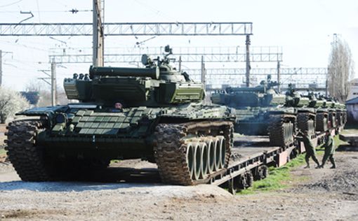 К границе Украины идут 200 единиц российской военной техники